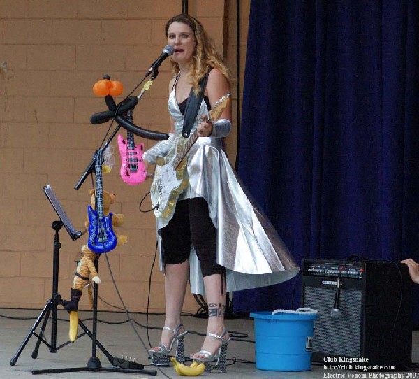 Binky Tunny and the Farmland Chokehold; Summerfest; July 3, 2007; Milwaukee