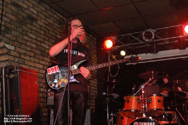 Binky Tunny and the Farmland Chokehold; April 28th, 2007; Heart Breakers Ge