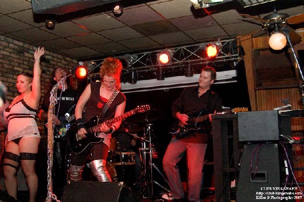 Binky Tunny and the Farmland Chokehold; April 28th, 2007; Heart Breakers Ge