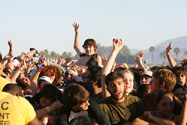 Crowd Shots Coachella 2007