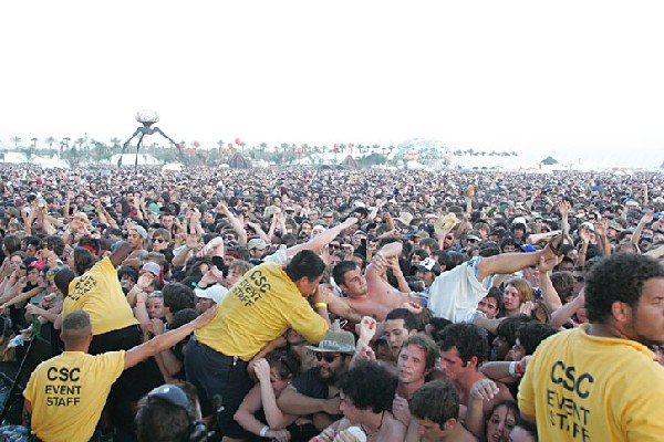 Crowd Shots Coachella 2007