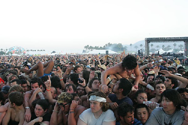 Crowd Shots Coachella 2007