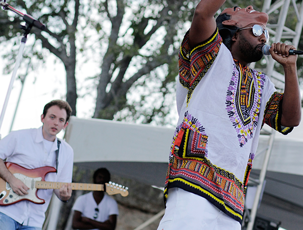 Bavu Blakes and The Extra Plair on the Austin Ventures Stage at ACL 9/27/08