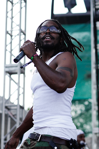 Bavu Blakes and The Extra Plair on the Austin Ventures Stage at ACL 9/27/08