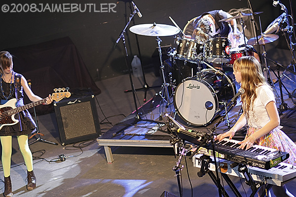 Smoosh performs at Stubbs in Austin, TX 6/01/08
