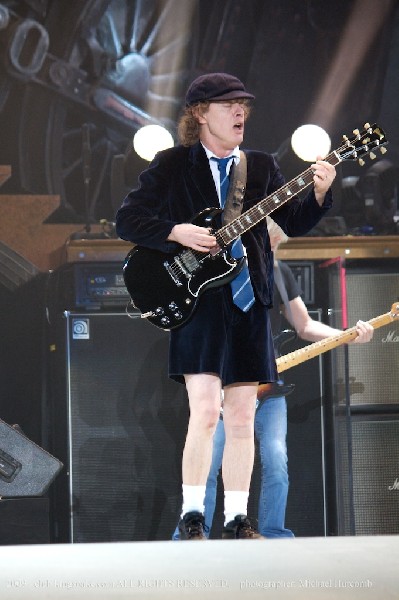 AC/DC