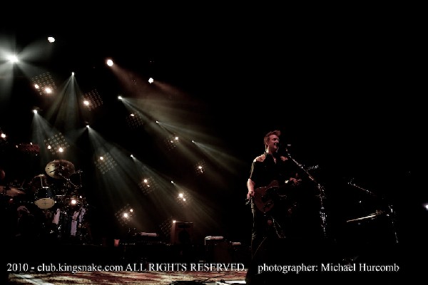 Them Crooked Vultures