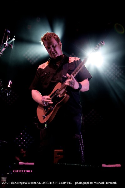 Them Crooked Vultures