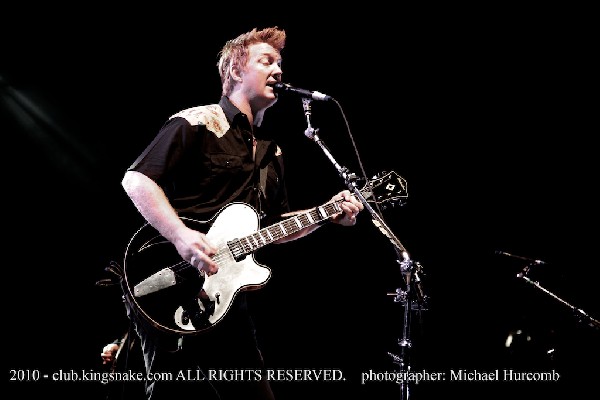 Them Crooked Vultures