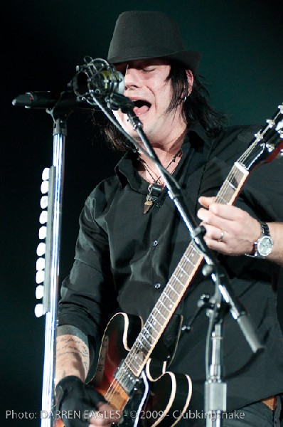 Three Days Grace - Air Canada Centre - Toronto - December 17, 2009