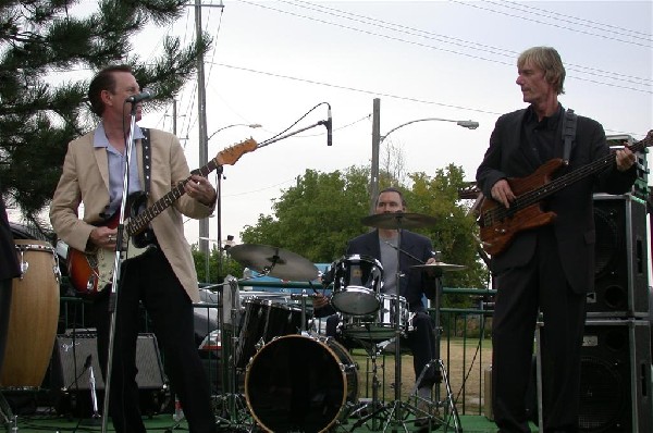 Jack De Keyser Live in Peterborough, Ontario.   Sept  1, 2006