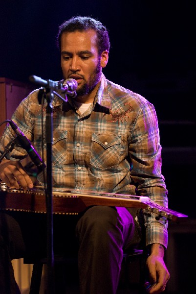 Ben Harper at the Body of War Showcase.  Stubb's BBQ SXSW 2008