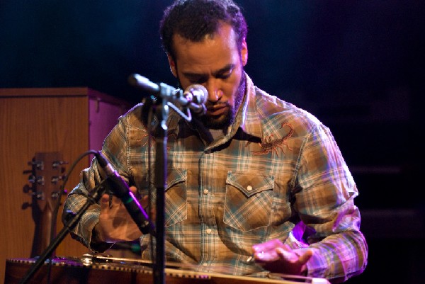 Ben Harper at the Body of War Showcase.  Stubb's BBQ SXSW 2008