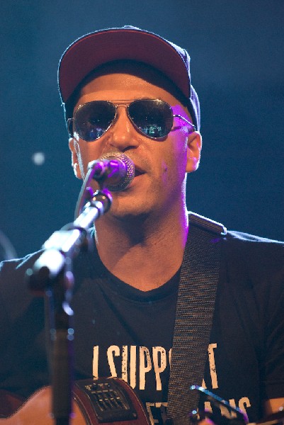 Ben Harper and Tom Morello at the Body of War Showcase.  Stubb's BBQ SXSW 2