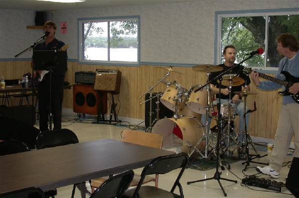 'Catch 22' live at Holiday Pines.   Labour Day 2006