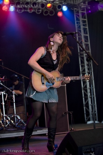 Serena Ryder at Bonnaroo 2008