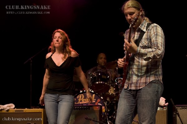 Derek Trucks and Susan Tedeschi at Bonnaroo 2008