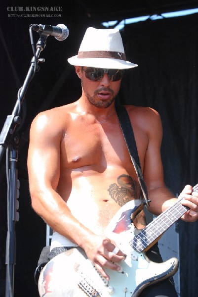 Pepper at The Vans Warped Tour.   August 11, 2007.