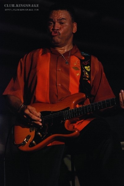 Sherman Robertson w/Shawn Kellerman live at the Junction. Peterborough, Ont