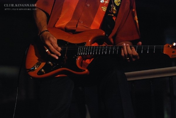 Sherman Robertson w/Shawn Kellerman live at the Junction. Peterborough, Ont