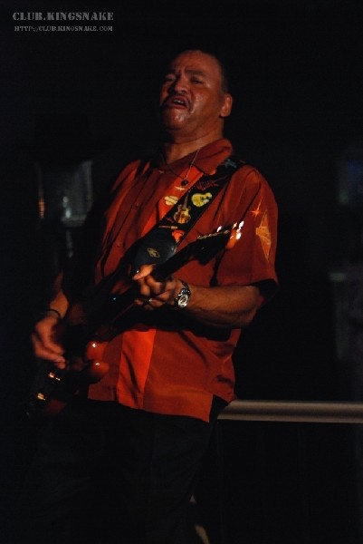 Sherman Robertson w/Shawn Kellerman live at the Junction. Peterborough, Ont