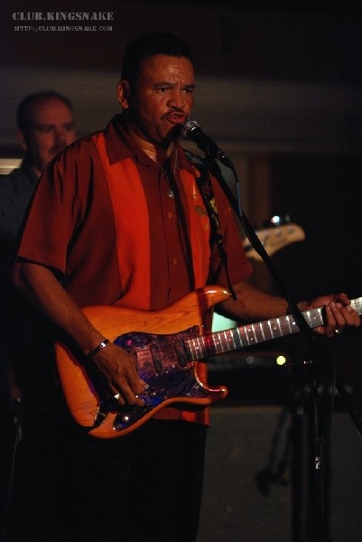 Sherman Robertson w/Shawn Kellerman live at the Junction. Peterborough, Ont