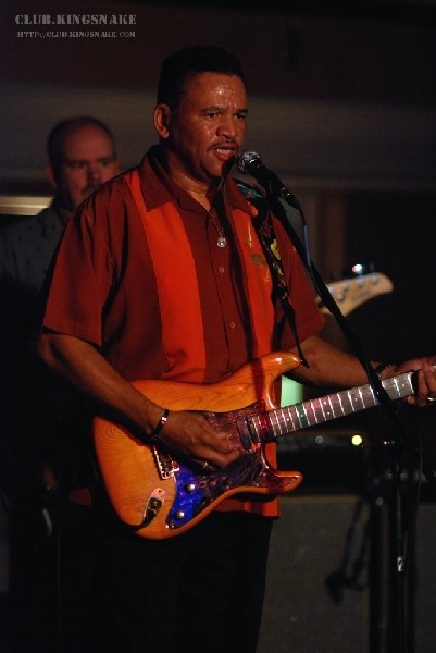 Sherman Robertson w/Shawn Kellerman live at the Junction. Peterborough, Ont