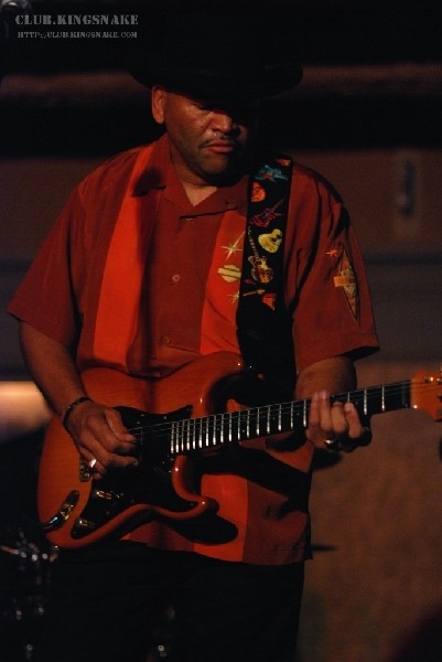 Sherman Robertson w/Shawn Kellerman live at the Junction. Peterborough, Ont