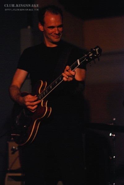 Sherman Robertson w/Shawn Kellerman live at the Junction. Peterborough, Ont