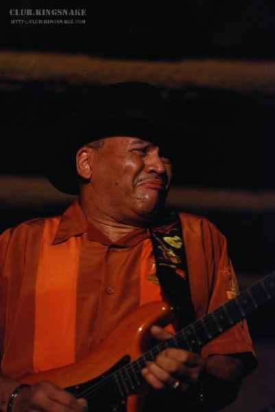 Sherman Robertson w/Shawn Kellerman live at the Junction. Peterborough, Ont