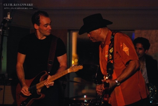 Sherman Robertson w/Shawn Kellerman live at the Junction. Peterborough, Ont