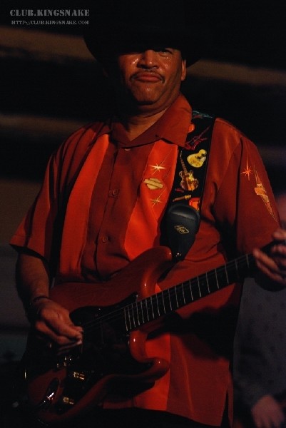 Sherman Robertson w/Shawn Kellerman live at the Junction. Peterborough, Ont