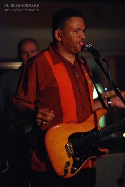 Sherman Robertson w/Shawn Kellerman live at the Junction. Peterborough, Ont