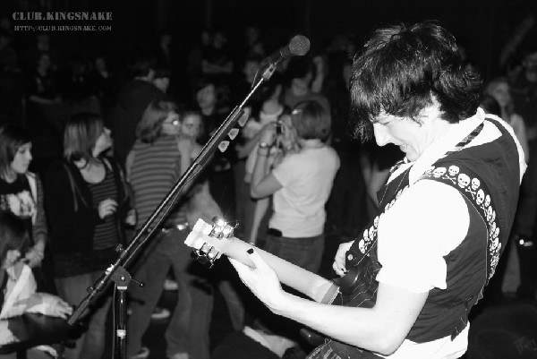 KissHello - Peterborough, Ontario.   January 13, 2007