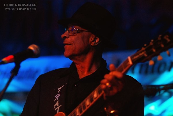 Kenny Wayne Shepherd with Hubert Sumlin at Antone's.  SXSW 2007