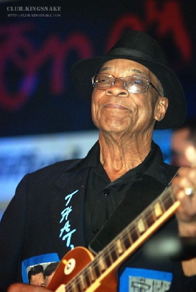 Kenny Wayne Shepherd with Hubert Sumlin at Antone's.  SXSW 2007