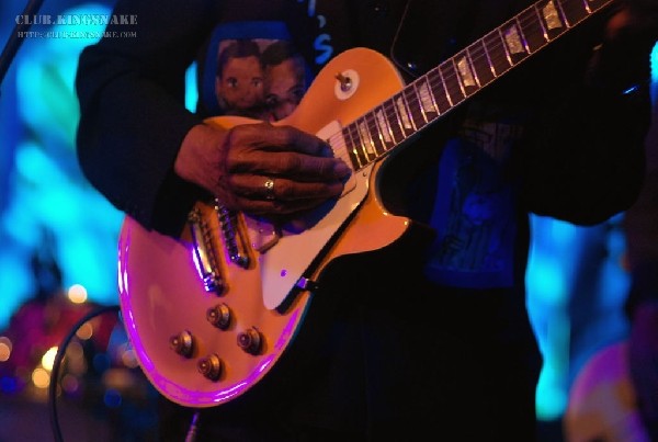 Kenny Wayne Shepherd with Hubert Sumlin at Antone's.  SXSW 2007