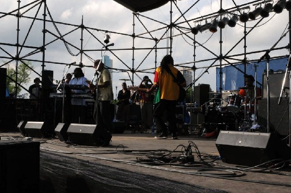 AZ-One at the Austin Reggae Festival, 04/17/10, Auditorium Shores