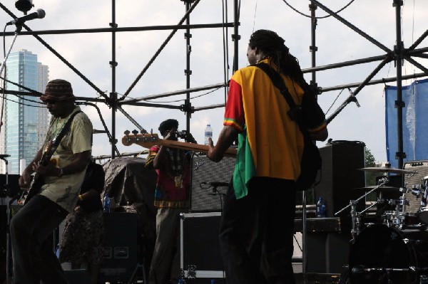 AZ-One at the Austin Reggae Festival, 04/17/10, Auditorium Shores