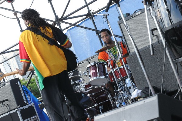 AZ-One at the Austin Reggae Festival, 04/17/10, Auditorium Shores