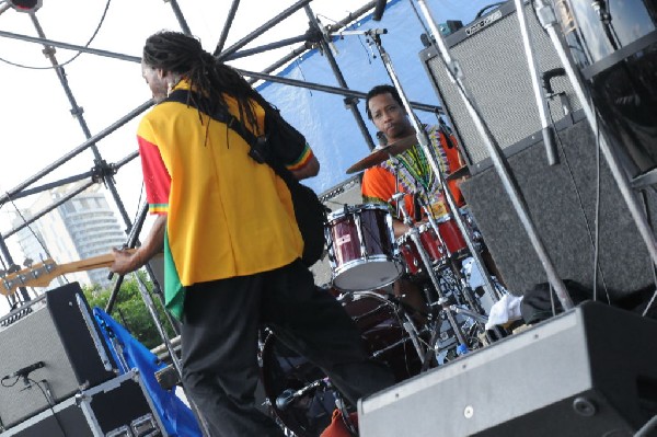 AZ-One at the Austin Reggae Festival, 04/17/10, Auditorium Shores