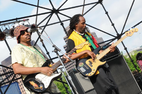 AZ-One at the Austin Reggae Festival, 04/17/10, Auditorium Shores