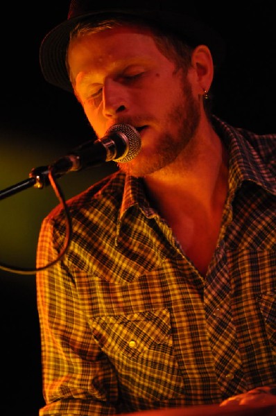 Aaron Ivey at La Zona Rosa, Austin, Texas, 05/08/10