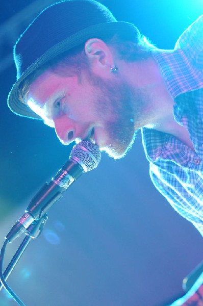 Aaron Ivey at La Zona Rosa, Austin, Texas, 05/08/10