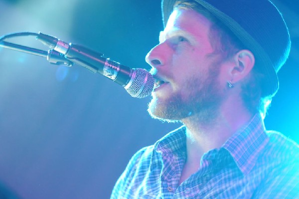 Aaron Ivey at La Zona Rosa, Austin, Texas, 05/08/10