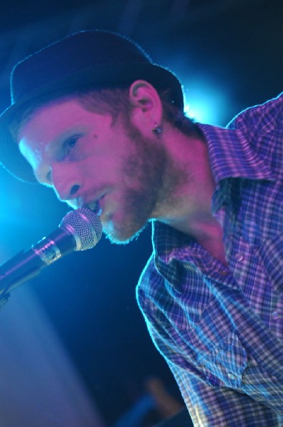 Aaron Ivey at La Zona Rosa, Austin, Texas, 05/08/10