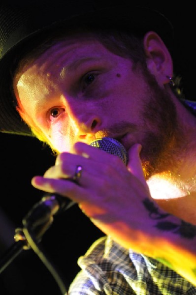 Aaron Ivey at La Zona Rosa, Austin, Texas, 05/08/10