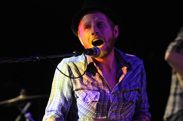 Aaron Ivey at La Zona Rosa, Austin, Texas, 05/08/10