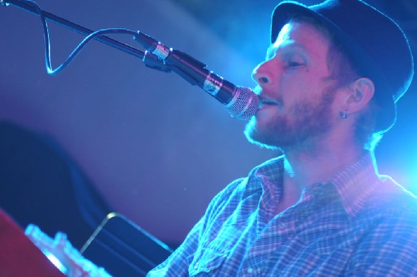 Aaron Ivey at La Zona Rosa, Austin, Texas, 05/08/10