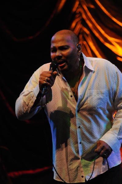 Aaron Neville at ACL Live Austin Texas December 13, 2011